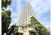 池袋駅まで徒歩2分という好立地！38階建てのタワーマンション！