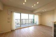 ゆったりくつろげる上質なリビングダイニングは、あなたの暮らしにより価値のある時間を演出してくれます。