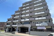 時の流れに色あせることのない瀟洒な外観。朝晩、1年365日、様々な表情を見せます。