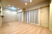 広々とした開放感を感じるLDK。思い思いに憩いの場所を作り上げていけそうです。 広々とした開放感を感じるLDK。思い思いに憩いの場所を作り上げていけそうです。