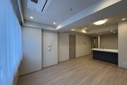 内装はシンプルに落ち着きのある空間にしています。ゆったりとしたひとときを過ごせそうです♪
