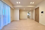 ほっと一息つけるような、安心できる空間です♪シンプルな内装は、ニーズが変わってもご活用頂けそうです。