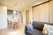 爽やかな風がそよぐ光に溢れた空間。清々しい気持ちになるお部屋です。