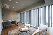 広々とした開放感を感じるLDK。思い思いに憩いの場所を作り上げていけそうです。 広々とした開放感を感じるLDK。思い思いに憩いの場所を作り上げていけそうです。