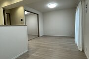 内装はシンプルに落ち着きのある空間にしています。ゆったりとしたひとときを過ごせそうです♪