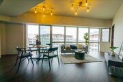多くの光を取りこむＬＤＫは照明と質感の高いフローリングでスタイリシュに。より使いやすくより美しく♪