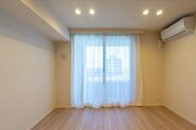 内装はシンプルに落ち着きのある空間にしています。ゆったりとしたひとときを過ごせそうです♪ 内装はシンプルに落ち着きのある空間にしています。ゆったりとしたひとときを過ごせそうです♪