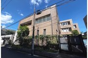 東京メトロ千代田線 「代々木公園」駅まで徒歩10分、3路線4駅利用可能 東京メトロ千代田線 「代々木公園」駅まで徒歩10分、3路線4駅利用可能