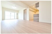 内装はシンプルに落ち着きのある空間にしています。ゆったりとしたひとときを過ごせそうです♪