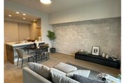 建物全体の雰囲気と合わせた色調と素材のリノベーション。居心地よくホッととできる空間です。 建物全体の雰囲気と合わせた色調と素材のリノベーション。居心地よくホッととできる空間です。