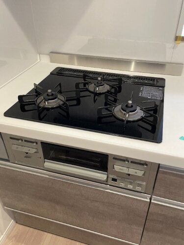 テンポよく進む調理。サクサク進められる後片付け。スタイリッシュなキッチンがサポートいたします。