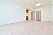 一日の中で多くの時間を過すことになる住まいだからこそ、いつも穏やかな空間であるように心掛けています。