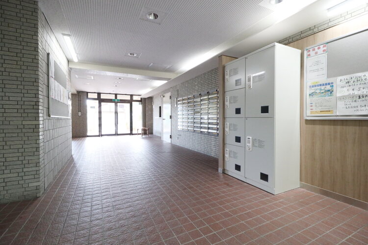 エントランスホール エントランスホール