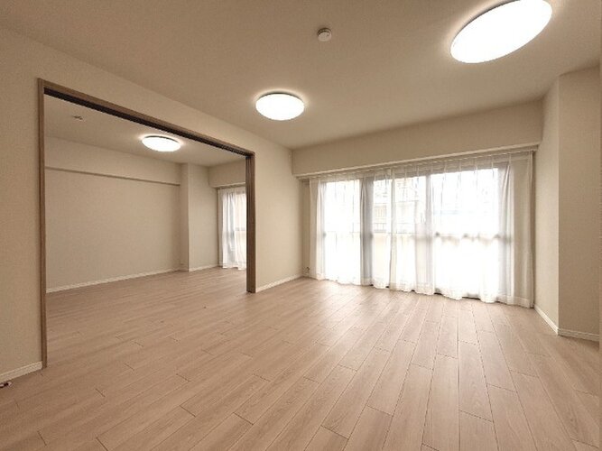 一人ひとりの理想の住まい。実現して頂くためにシンプルなデザインの空間に仕上げました。 一人ひとりの理想の住まい。実現して頂くためにシンプルなデザインの空間に仕上げました。