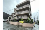 平成9年築、総戸数22戸のマンション。オートロック付きです。