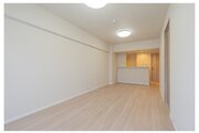 内装はシンプルに落ち着きのある空間にしています。ゆったりとしたひとときを過ごせそうです♪