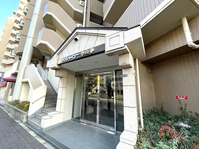 エントランス エントランス