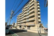 時の流れに色あせることのない瀟洒な外観。朝晩、1年365日、様々な表情を見せます。