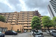 総戸数140戸。趣のある佇まいに合わせて室内をリノベーションしております。 総戸数140戸。趣のある佇まいに合わせて室内をリノベーションしております。