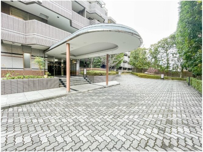 めまぐるしく過ぎ行く日々の中でゆったりとした休息と癒しを提供してくれる空間がここから始まります。 めまぐるしく過ぎ行く日々の中でゆったりとした休息と癒しを提供してくれる空間がここから始まります。