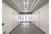 エントランス内部は管理が行き届き、清潔な共有スペースとなっています。 エントランス内部は管理が行き届き、清潔な共有スペースとなっています。