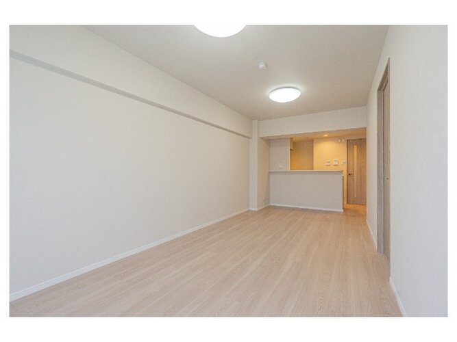 内装はシンプルに落ち着きのある空間にしています。ゆったりとしたひとときを過ごせそうです♪