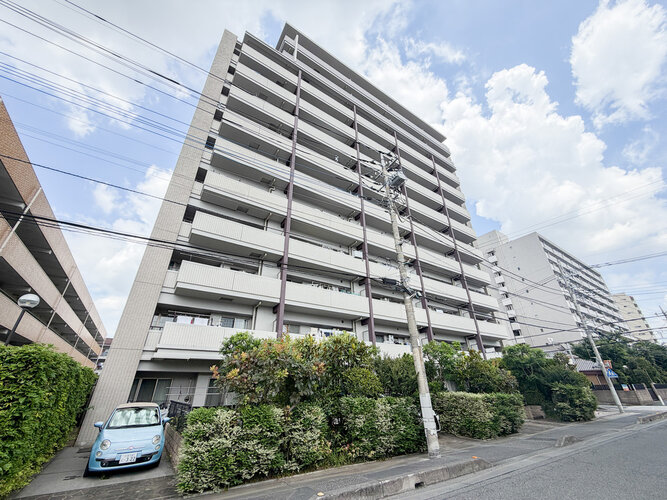 武蔵野線・埼京線「武蔵浦和駅」より徒歩12分。 武蔵野線・埼京線「武蔵浦和駅」より徒歩12分。
