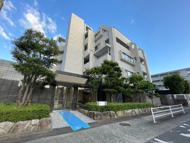 優しく迎えてくれる豊かな自然。四季の移り変わりを感じる心地よい場所となりそうです。