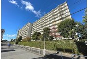 「新松戸五丁目」バス停まで徒歩2分 「新松戸五丁目」バス停まで徒歩2分