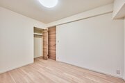 洋室1　約6.0帖