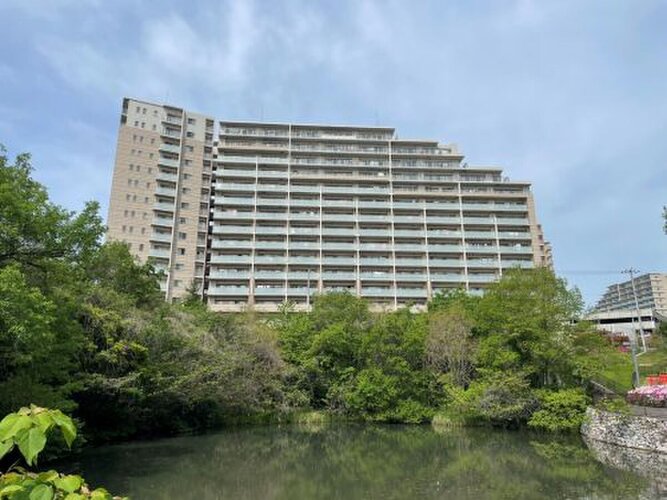ＪＲ東海道本線 「千里丘」駅まで徒歩18分専用シャトルバスで5分