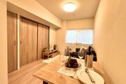 内装はシンプルに落ち着きのある空間にしています。ゆったりとしたひとときを過ごせそうです♪ 内装はシンプルに落ち着きのある空間にしています。ゆったりとしたひとときを過ごせそうです♪