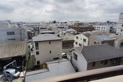 優しく迎えてくれる豊かな自然。四季の移り変わりを感じる心地よい場所となりそうです。 優しく迎えてくれる豊かな自然。四季の移り変わりを感じる心地よい場所となりそうです。