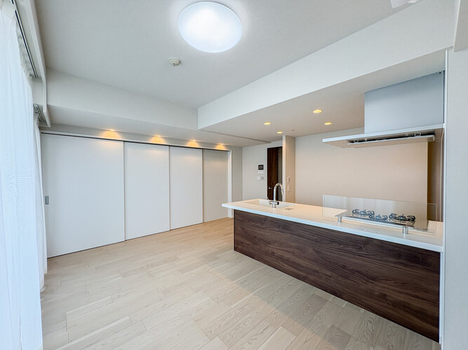 一人ひとりの理想の住まい。実現して頂くためにシンプルなデザインの空間に仕上げました。