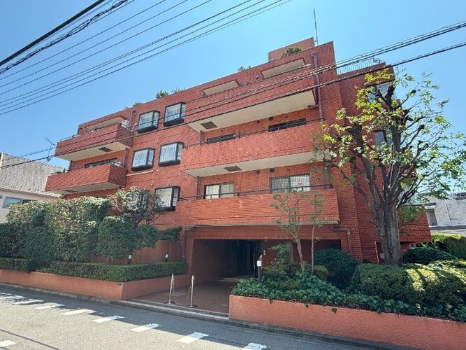 京急本線・ＪＲ山手線・横須賀線・京浜東北線・東海道線「品川 」駅まで徒歩10分