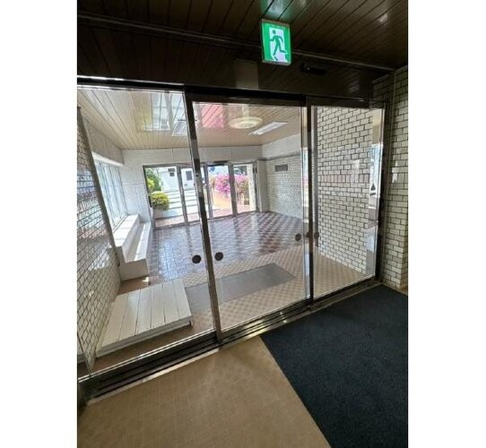 エントランス エントランス