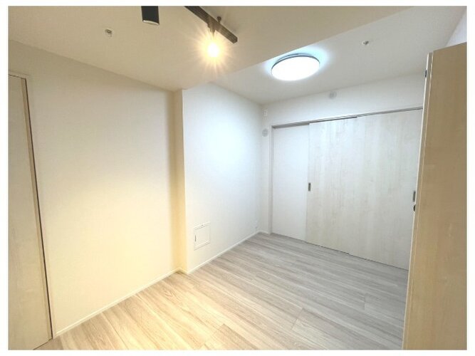 複数基のエレベーターが設置されたホテルライクなホールです!通勤通学や登園で慌ただしい朝の時間帯も待ち時間が短縮され、スムーズに外出できます♪ベビーカーでの移動や重い荷物の持ち運びも快適になりますね! 複数基のエレベーターが設置されたホテルライクなホールです!通勤通学や登園で慌ただしい朝の時間帯も待ち時間が短縮され、スムーズに外出できます♪ベビーカーでの移動や重い荷物の持ち運びも快適になりますね!