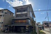 近鉄京都駅・JR京都駅・地下鉄京都駅は同一の駅施設内に位置し、相互の乗り換えが便利です。