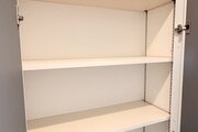 廊下収納　＊棚の高さを自由に変えられます＊