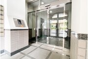 マンションはオートロック完備で安心のセキュリティ！
