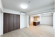 広々とした開放感を感じるLDK。思い思いに憩いの場所を作り上げていけそうです。 広々とした開放感を感じるLDK。思い思いに憩いの場所を作り上げていけそうです。