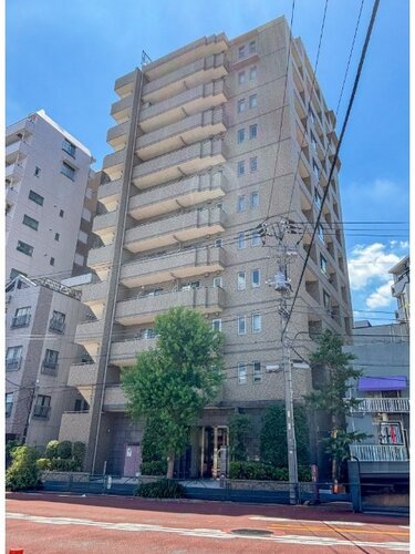 優しく迎えてくれる豊かな自然。四季の移り変わりを感じる心地よい場所となりそうです。 優しく迎えてくれる豊かな自然。四季の移り変わりを感じる心地よい場所となりそうです。