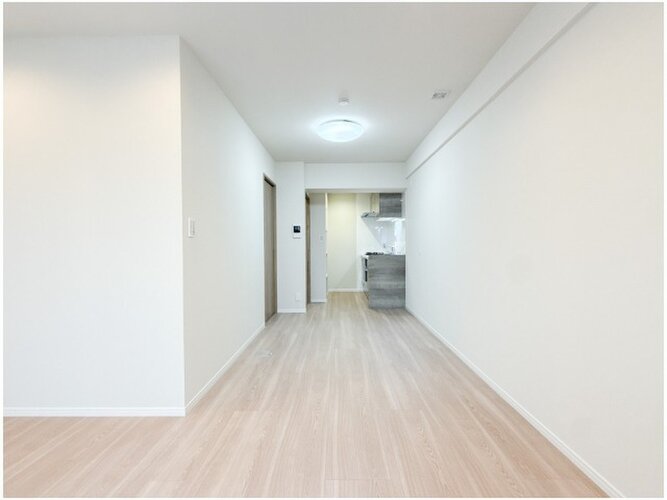 内装はシンプルに落ち着きのある空間にしています。ゆったりとしたひとときを過ごせそうです♪