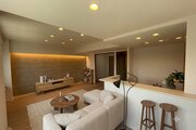 家具の配置イメージが湧きやすい広々としたリビングダイニングです!ソファやローテーブルを置いてもゆとりがあり、ご家族みんなでテレビを見たり会話を楽しみながら和気あいあいと過ごせる憩いの空間になります 家具の配置イメージが湧きやすい広々としたリビングダイニングです!ソファやローテーブルを置いてもゆとりがあり、ご家族みんなでテレビを見たり会話を楽しみながら和気あいあいと過ごせる憩いの空間になります