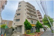 優しく迎えてくれる豊かな自然。四季の移り変わりを感じる心地よい場所となりそうです。 優しく迎えてくれる豊かな自然。四季の移り変わりを感じる心地よい場所となりそうです。