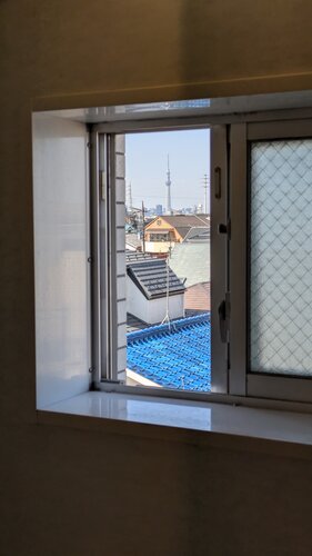 浴室窓からのスカイツリー