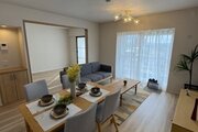 【居間・リビング】宝塚御殿山マンション 