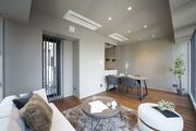 建物全体の雰囲気と合わせた色調と素材のリノベーション。居心地よくホッととできる空間です。 建物全体の雰囲気と合わせた色調と素材のリノベーション。居心地よくホッととできる空間です。