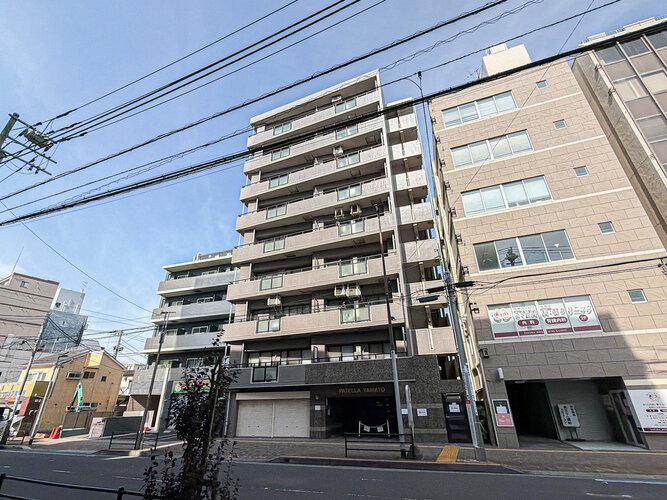 時の流れに色あせることのない瀟洒な外観。朝晩、1年365日、様々な表情を見せます。 時の流れに色あせることのない瀟洒な外観。朝晩、1年365日、様々な表情を見せます。