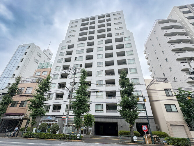東京メトロ南北線 「東大前」駅まで徒歩2分 東京メトロ南北線 「東大前」駅まで徒歩2分